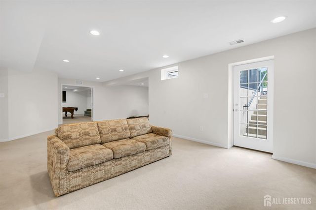 17 Carriage Way, Barnegat, NJ 08005