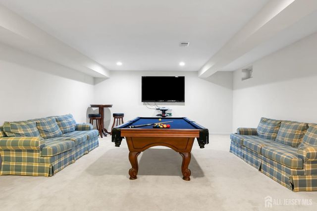 17 Carriage Way, Barnegat, NJ 08005