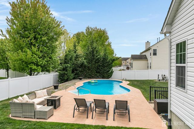 17 Carriage Way, Barnegat, NJ 08005