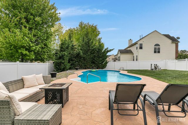 17 Carriage Way, Barnegat, NJ 08005
