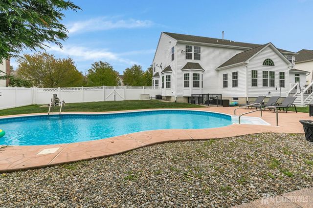 17 Carriage Way, Barnegat, NJ 08005