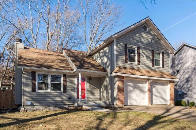 8308 Tomashaw Street, Lenexa, KS 66219