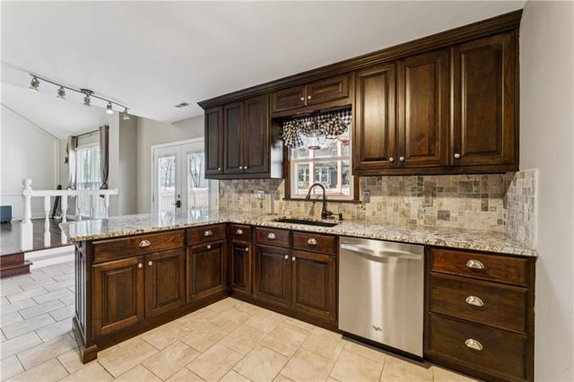 8308 Tomashaw Street, Lenexa, KS 66219