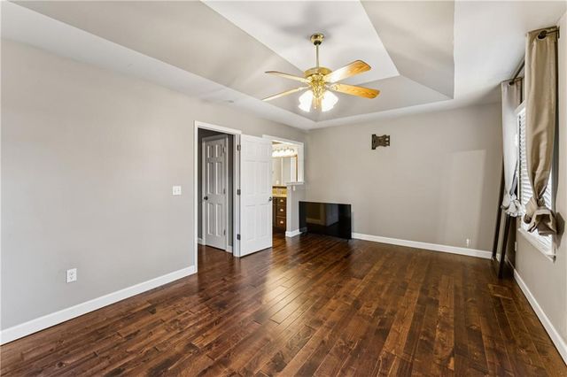 8308 Tomashaw Street, Lenexa, KS 66219