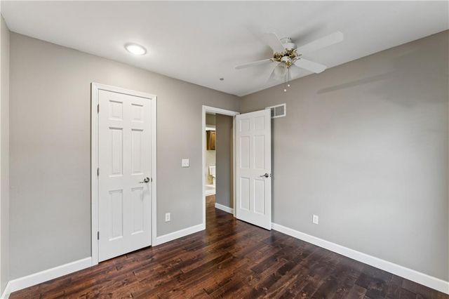 8308 Tomashaw Street, Lenexa, KS 66219