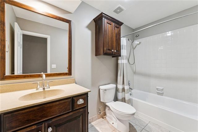 8308 Tomashaw Street, Lenexa, KS 66219