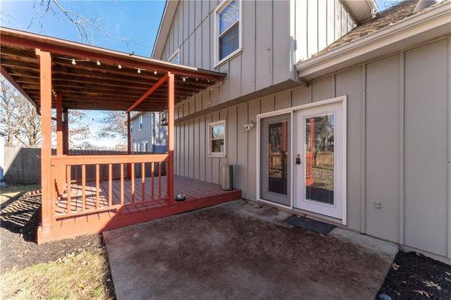 8308 Tomashaw Street, Lenexa, KS 66219