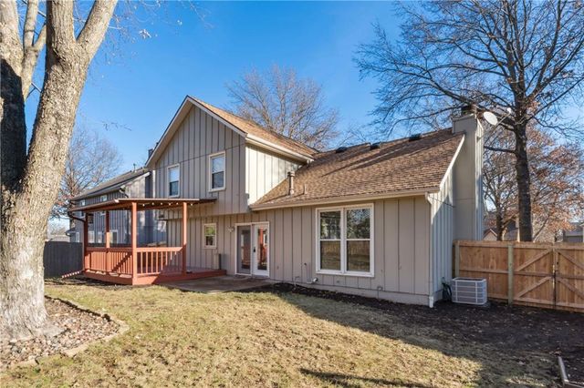 8308 Tomashaw Street, Lenexa, KS 66219