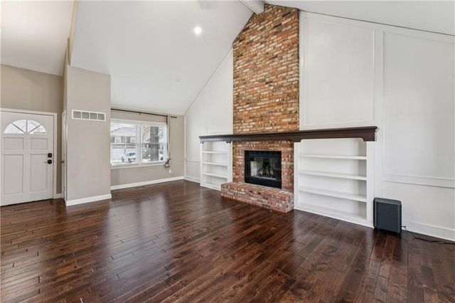 8308 Tomashaw Street, Lenexa, KS 66219