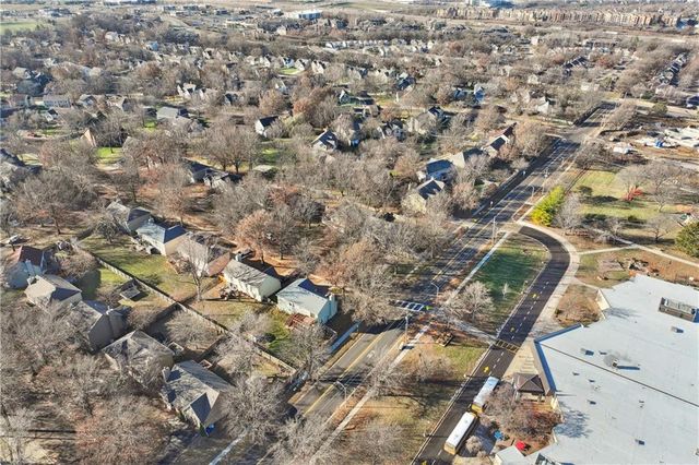 8308 Tomashaw Street, Lenexa, KS 66219