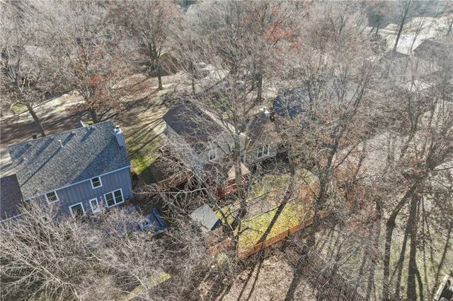 8308 Tomashaw Street, Lenexa, KS 66219