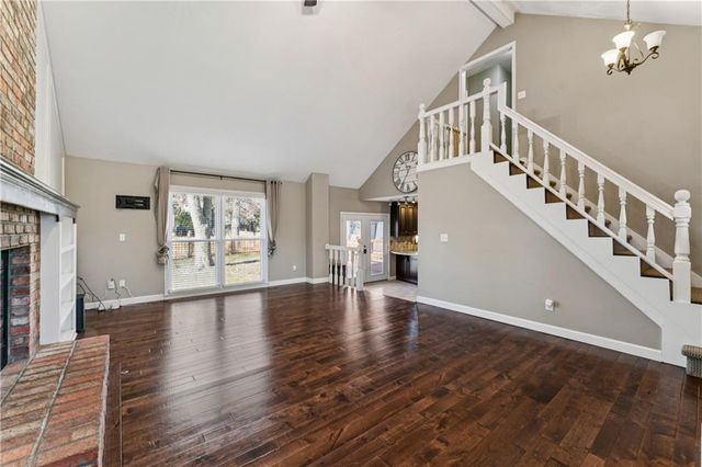 8308 Tomashaw Street, Lenexa, KS 66219