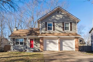 8308 Tomashaw Street, Lenexa, KS 66219