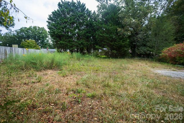 99999 Pine Cone Drive, Asheville, NC 28805