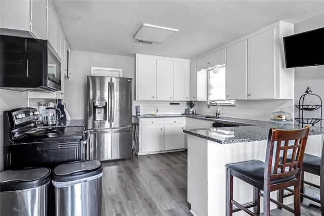 2904 Yates Street, Fort Worth, TX 76133