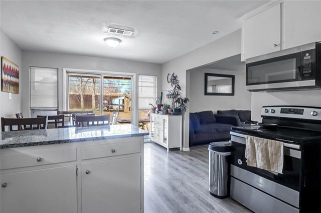 2904 Yates Street, Fort Worth, TX 76133