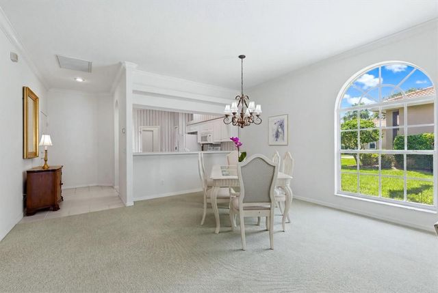 9402 FOREST HILLS CIRCLE, Sarasota, FL 34238