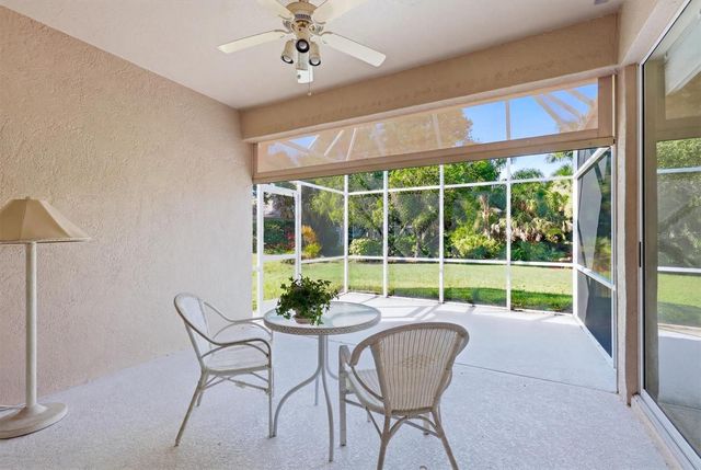 9402 FOREST HILLS CIRCLE, Sarasota, FL 34238