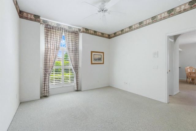 9402 FOREST HILLS CIRCLE, Sarasota, FL 34238