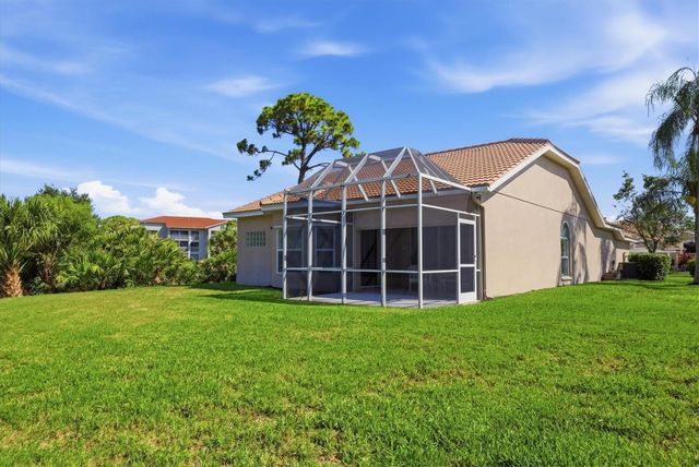 9402 FOREST HILLS CIRCLE, Sarasota, FL 34238