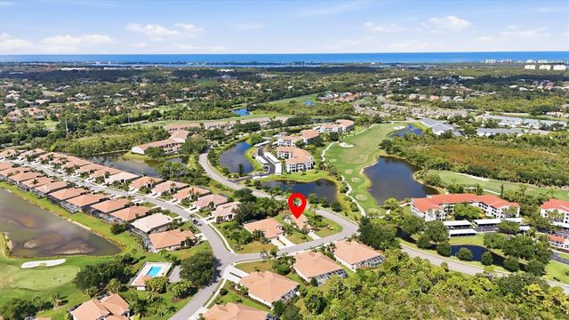 9402 FOREST HILLS CIRCLE, Sarasota, FL 34238