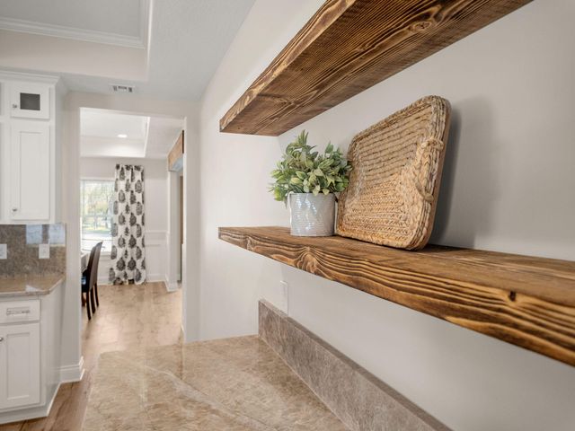 107 EAST NORTH STREET, Leesville, LA 71446