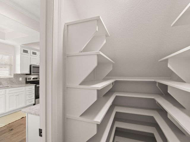 107 EAST NORTH STREET, Leesville, LA 71446