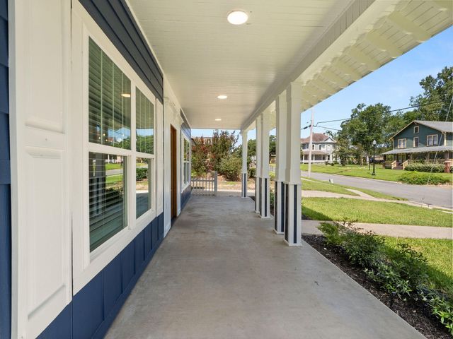 107 EAST NORTH STREET, Leesville, LA 71446