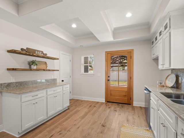 107 EAST NORTH STREET, Leesville, LA 71446