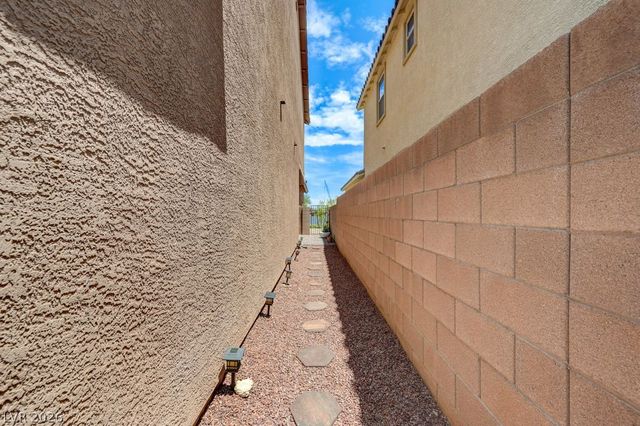 6221 Canterbury Field Road, Las Vegas, NV 89113