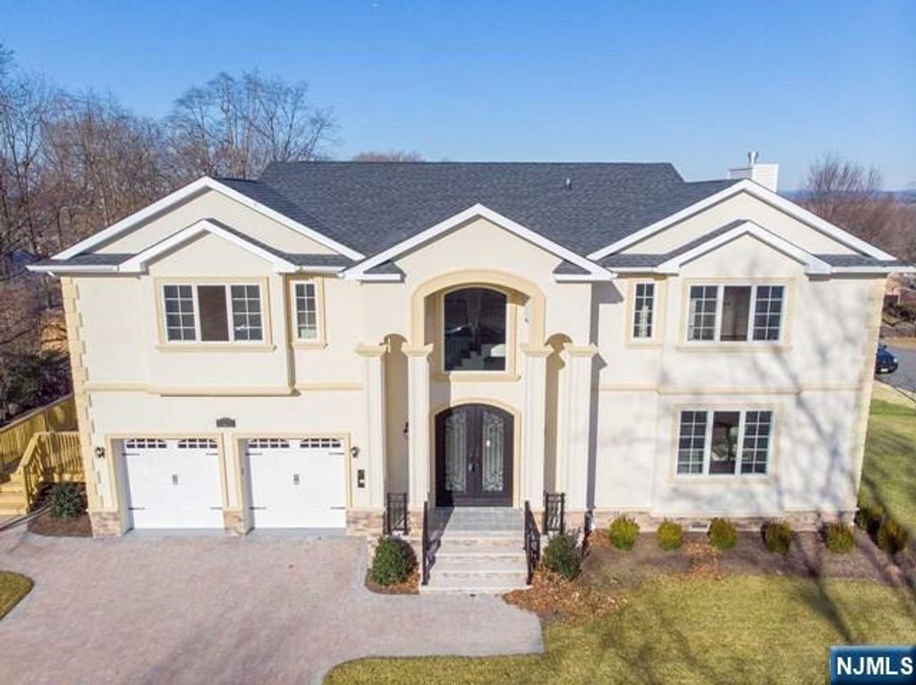 223 Hillcrest Drive, Paramus, NJ 07652