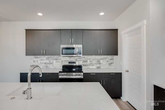 4953 S Amorita Ave, Meridian, ID 83642