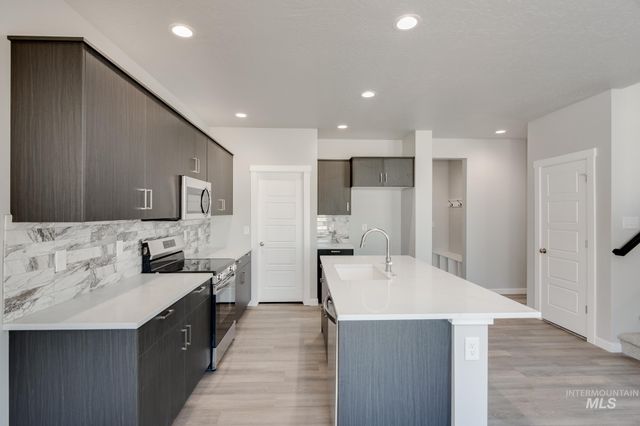 4953 S Amorita Ave, Meridian, ID 83642
