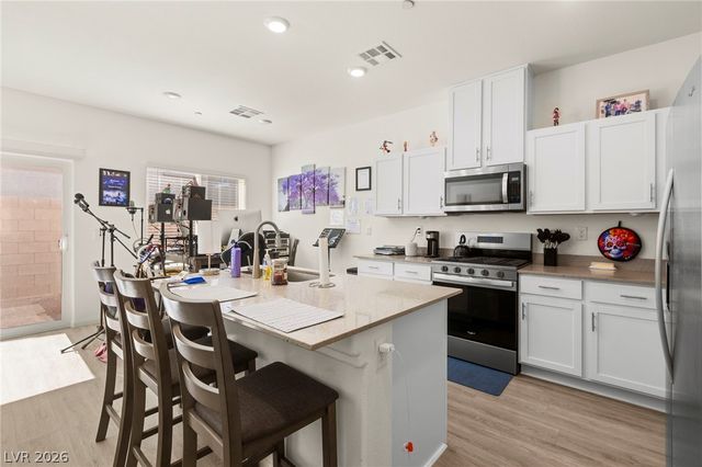 9998 Ullom Drive, Las Vegas, NV 89141