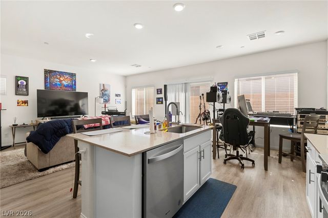 9998 Ullom Drive, Las Vegas, NV 89141