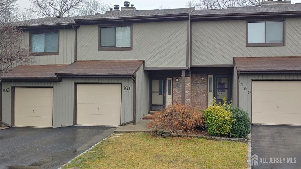 161 Penn Court, Old Bridge, NJ 07747