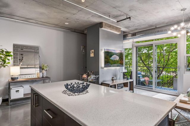 730 4th Street 206, Minneapolis, MN 55401