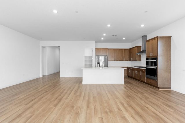 200 Star Dream Ct, Roseville, CA 95747