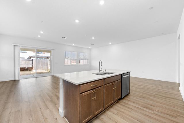 200 Star Dream Ct, Roseville, CA 95747