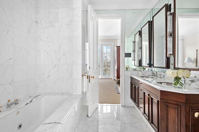 15 SUTTON Place, New York City, NY 10022