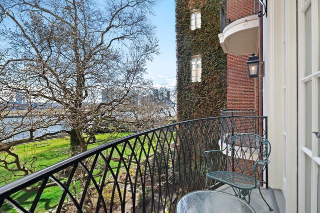 15 SUTTON Place, New York City, NY 10022