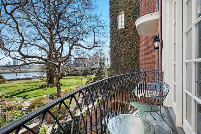 15 SUTTON Place, New York City, NY 10022