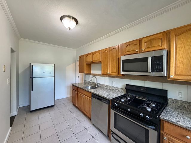 435 Walnut Ave 9, Boston, MA 02130