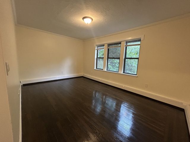 435 Walnut Ave 9, Boston, MA 02130