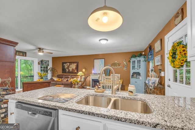 26 Chief Lane, Hartwell, GA 30643