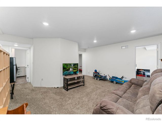 10473 Sunburst Avenue, Longmont, CO 80504