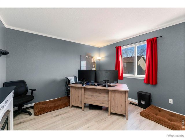 10473 Sunburst Avenue, Longmont, CO 80504