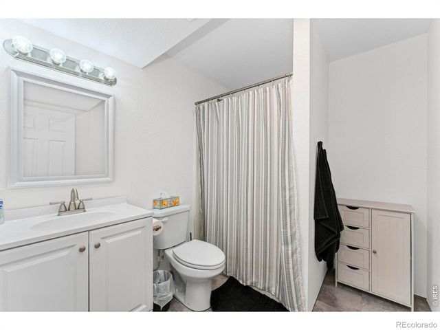 10473 Sunburst Avenue, Longmont, CO 80504