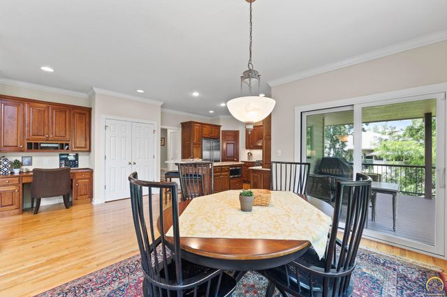 3916 SW Clarion PL, Topeka, KS 66610
