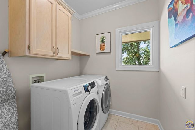 3916 SW Clarion PL, Topeka, KS 66610